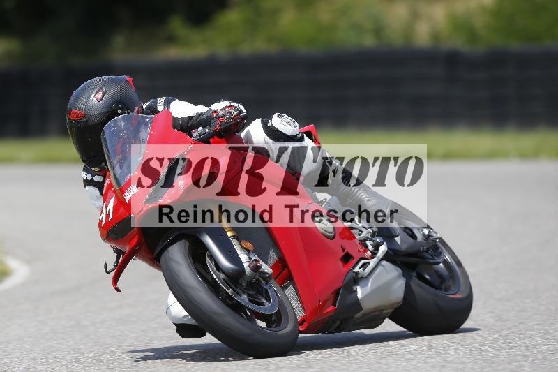 /27 12.06.2025 Ducati Schweiz Trackday Warmup  ADR/gelb-jeaune/11